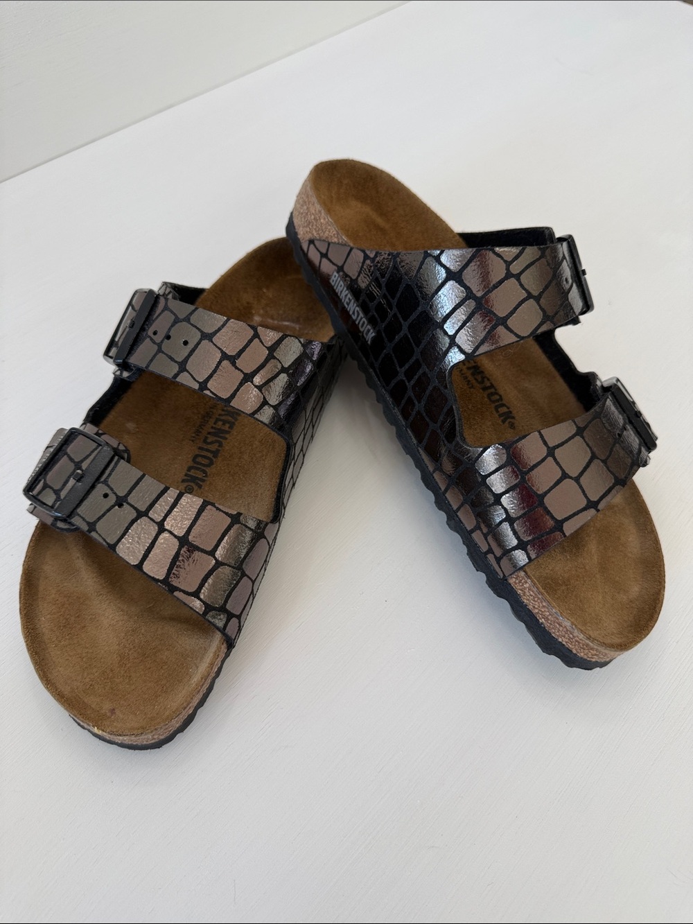 Birkenstock Arizona Metallic Croc Embossed Sandals EU 41 US 10-10.5